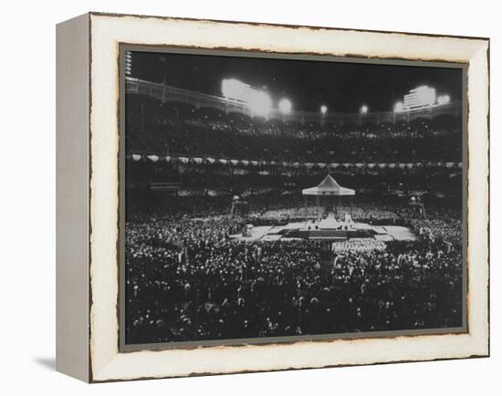 Appearance of Pope Paul VI for Roman Catholic Mass in New York Yankee Stadium-Ralph Morse-Framed Premier Image Canvas
