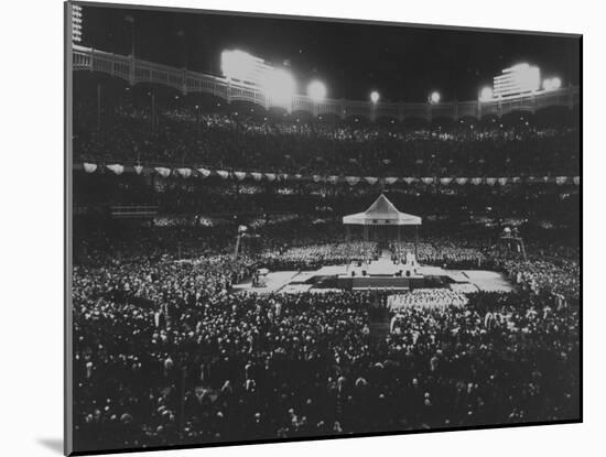 Appearance of Pope Paul VI for Roman Catholic Mass in New York Yankee Stadium-Ralph Morse-Mounted Photographic Print