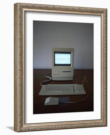 Apple Macintosh Classic Desktop PC-null-Framed Photographic Print