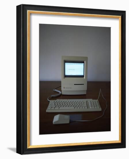 Apple Macintosh Classic Desktop PC-null-Framed Photographic Print