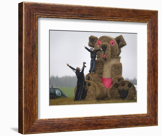 APTOPIX Belarus Harvest Holiday-Sergei Grits-Framed Photographic Print