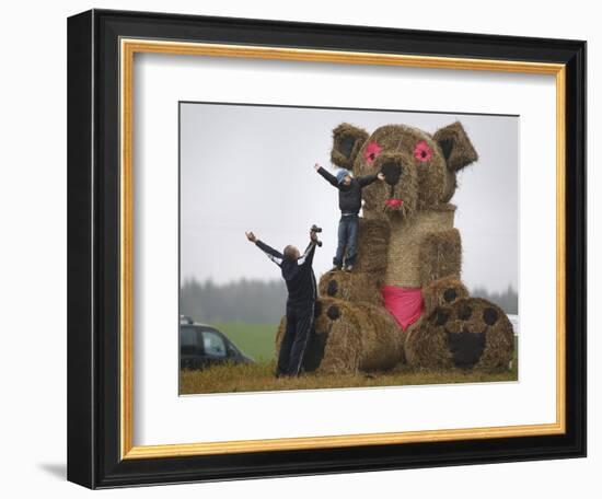 APTOPIX Belarus Harvest Holiday-Sergei Grits-Framed Photographic Print