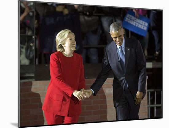 APTOPIX Campaign 2016 Obama Clinton-Pablo Martinez Monsivais-Mounted Photographic Print
