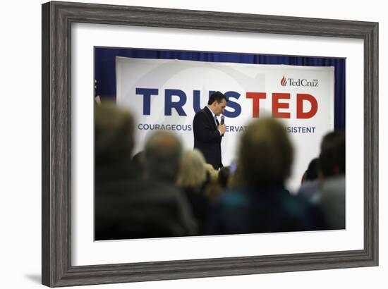 APTOPIX GOP 2016 Cruz-Matt Rourke-Framed Premium Photographic Print