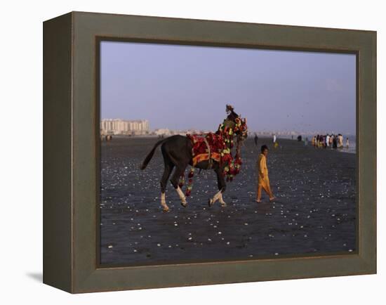 APTOPIX Pakistan Daily Life-Muhammed Muheisen-Framed Premier Image Canvas