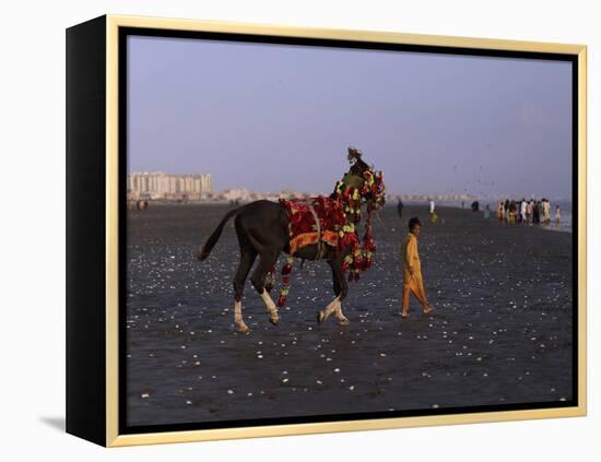 APTOPIX Pakistan Daily Life-Muhammed Muheisen-Framed Premier Image Canvas