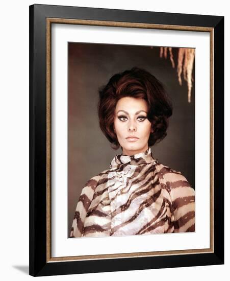 Arabesque, Sophia Loren, 1966-null-Framed Photo