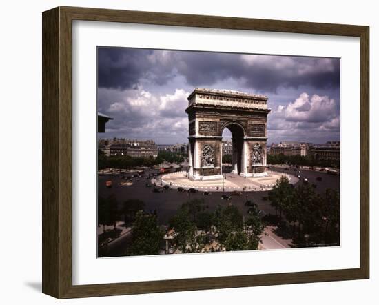 Arc de Triomphe in Paris-William Vandivert-Framed Photographic Print