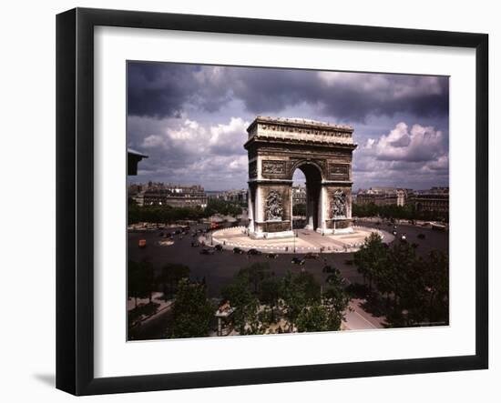 Arc de Triomphe in Paris-William Vandivert-Framed Photographic Print
