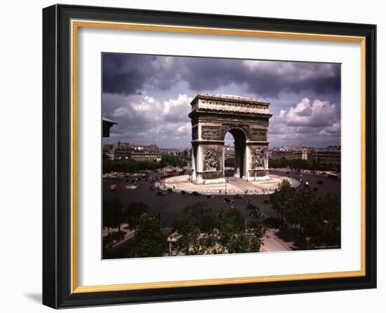 Arc de Triomphe in Paris-William Vandivert-Framed Photographic Print