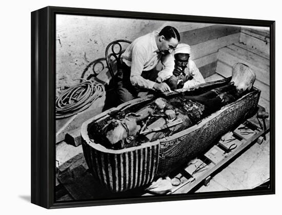 Archaeologist Howard Carter Examining Coffin of Tutankhamen, with 14th Century Egyptian Pharaoh-null-Framed Premier Image Canvas