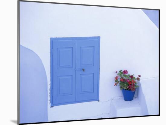 Architectural Detail of Blue and White House, with Pot of Geraniums, Oia (Ia), Aegean Sea, Greece-Sergio Pitamitz-Mounted Photographic Print