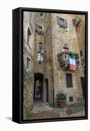 Architecture. Pienza. UNESCO World Heritage Site. Italy-Tom Norring-Framed Premier Image Canvas
