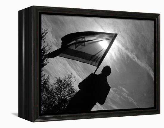 Archmason-Craig Roberts-Framed Premier Image Canvas