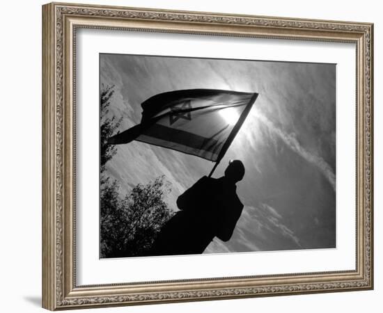 Archmason-Craig Roberts-Framed Photographic Print