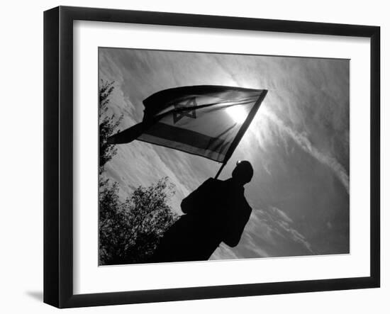 Archmason-Craig Roberts-Framed Photographic Print
