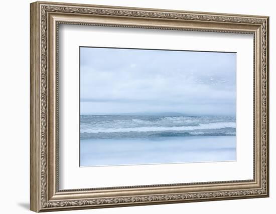 Arctic Waves-Doug Chinnery-Framed Photographic Print