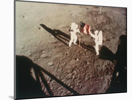 Armstrong and Aldrin Unfurl the Us Flag on the Moon, 1969-null-Mounted Photographic Print