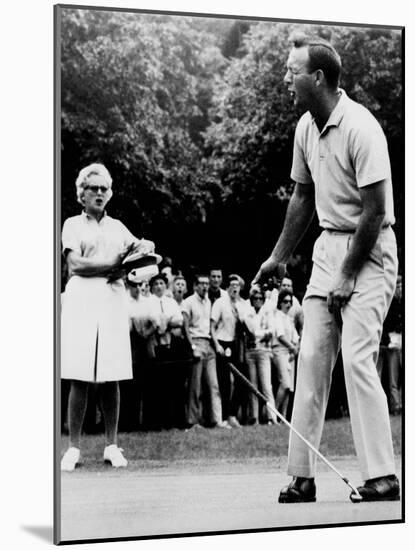 Arnold Palmer, Reacting to a Missed Put at the Westchester Country Club in 1964-null-Mounted Photo