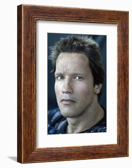 ARNOLD SCHWARZENEGGER. "THE TERMINATOR" [1984], directed by JAMES CAMERON.-null-Framed Photographic Print