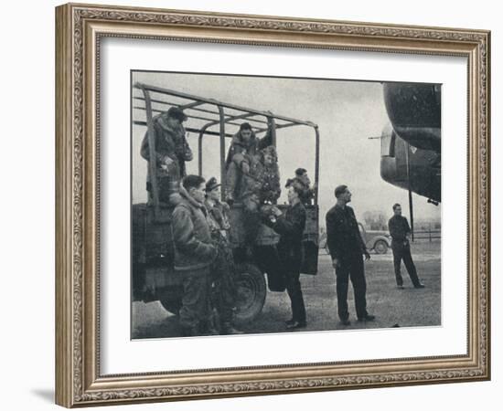 'Arriving', 1941-Cecil Beaton-Framed Photographic Print