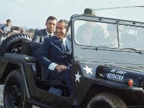 Presidential Candidate Richard Nixon on the Campaign Trail-Arthur Schatz-Photographic Print