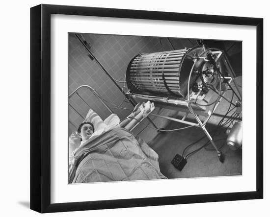 Artificial Kidney Dialysis Machine Purifying Blood Flow into patient-Fritz Goro-Framed Photographic Print