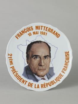 Assiette imprimée ornée du portrait de François Mitterrand' Giclee Print |  Art.com