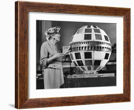 AT&T Stockholder Louise Bucker of Milwaukee Wisconsin-Yale Joel-Framed Photographic Print