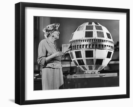 AT&T Stockholder Louise Bucker of Milwaukee Wisconsin-Yale Joel-Framed Photographic Print