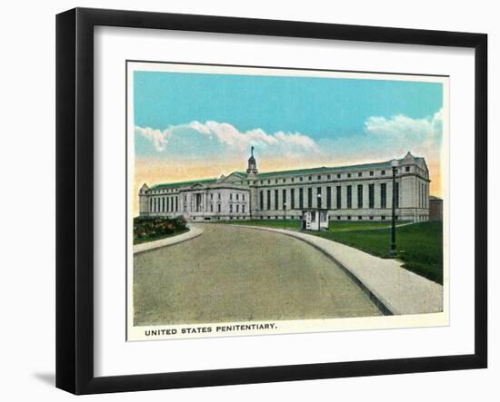 Atlanta, Georgia - US Penitentiary Exterior-Lantern Press-Framed Art Print