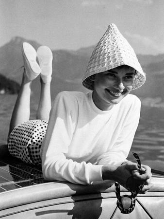 Audrey Hepburn, 1954.' Photographic Print | Art.com