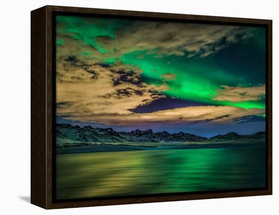 Aurora Borealis over Lake Kleifarvatn, Iceland-Arctic-Images-Framed Premier Image Canvas