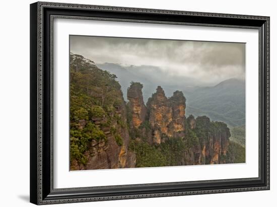 Australia, New South Wales, Blue Mountains, Echo Point, Three Sisters-Rona Schwarz-Framed Photographic Print