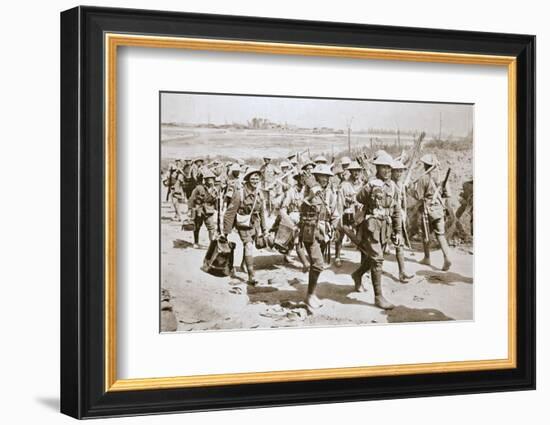 Australian machine-gunners returning from the trenches, France, World War I, 1916-Unknown-Framed Photographic Print