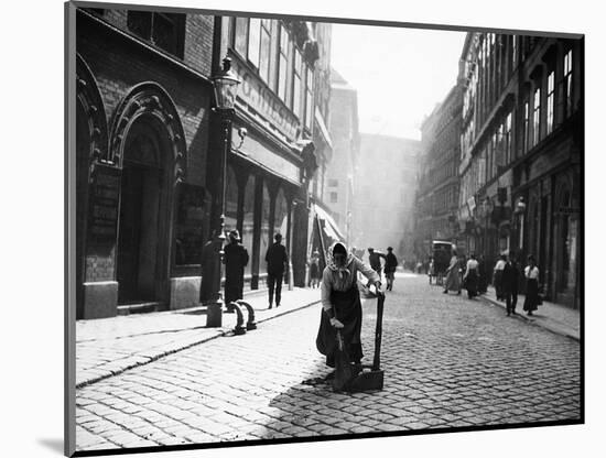 Austria: Vienna, 1916-null-Mounted Photographic Print