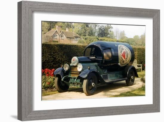 Auto: Daimler, 1921-null-Framed Giclee Print