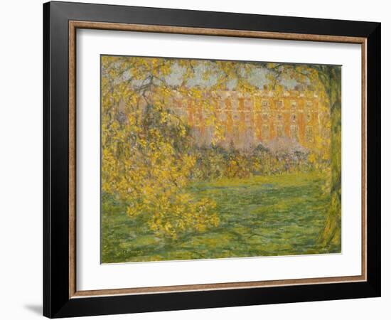 Autumn, Hampton Court; Automne, Hampton Court, 1908-Henri Eugene Augustin Le Sidaner-Framed Giclee Print