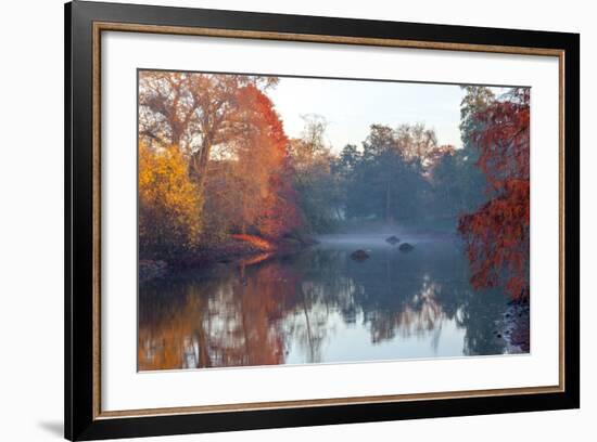 Autumn in Kew Gardens, UNESCO World Heritage Site, Kew, Greater London, England, UK-Simon Montgomery-Framed Photographic Print