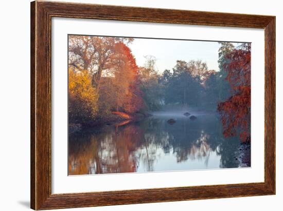 Autumn in Kew Gardens, UNESCO World Heritage Site, Kew, Greater London, England, UK-Simon Montgomery-Framed Photographic Print