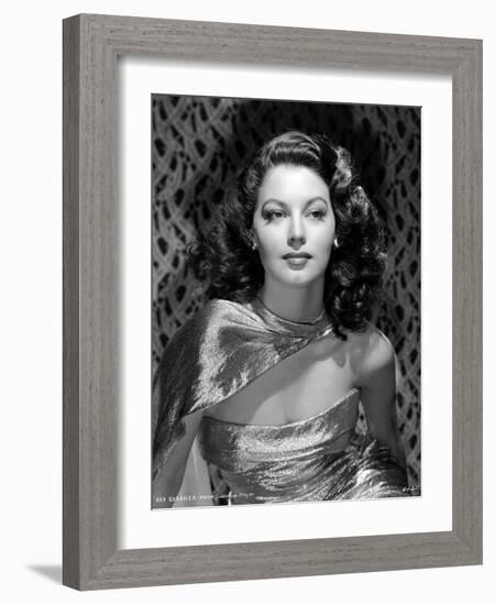 Ava Gardner in the 40's (b/w photo)-null-Framed Photo