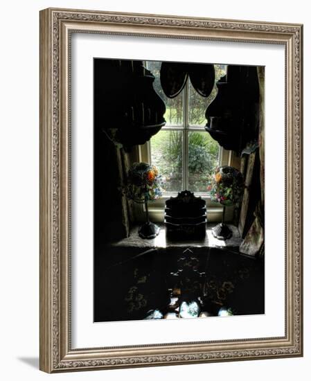 Avante-Tim Kahane-Framed Photographic Print