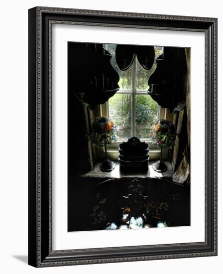 Avante-Tim Kahane-Framed Photographic Print