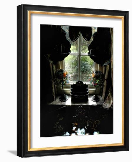 Avante-Tim Kahane-Framed Photographic Print