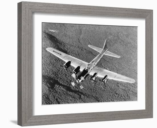 B-17 Flying Fortress in Flight-null-Framed Photographic Print