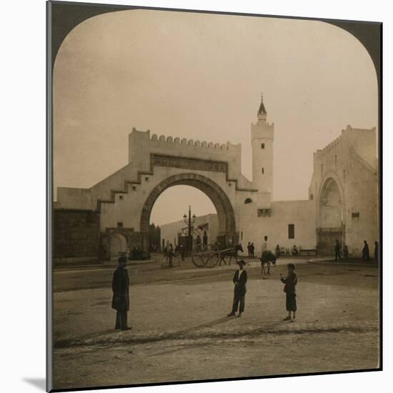 'Bab el-Hathera, Tunis, Tunis', 1901-Unknown-Mounted Photographic Print