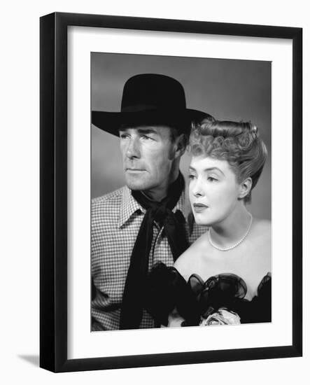 BADMAN'S TERRITORY, 1946 directed by TIM WHELAN Randolph Scott and Ann Richards (b/w photo)-null-Framed Photo