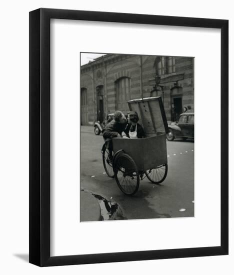 Baiser Blotto, c.1950-Robert Doisneau-Framed Art Print