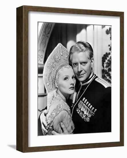 BALALAIKA, 1939 directed by REINHOLD SCHUNZEL Ilona Massey and Nelson Eddy (b/w photo)-null-Framed Photo