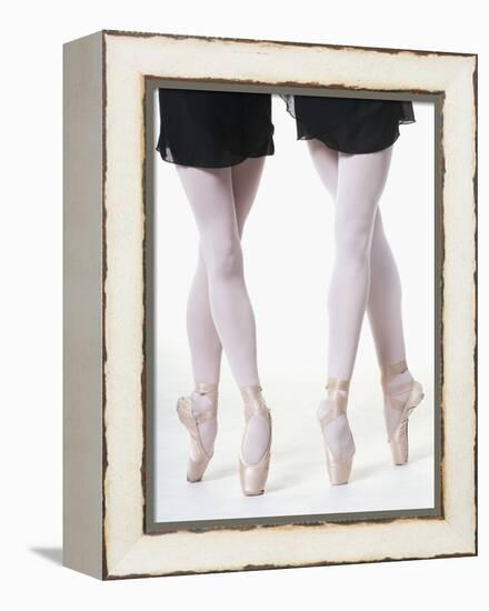 Ballerinas en pointe-Erik Isakson-Framed Premier Image Canvas